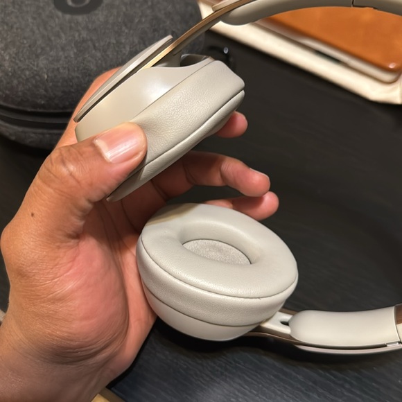 Beats Solo Pro - Picture 3 of 4